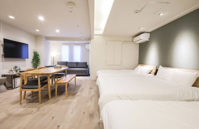 RIVER CENTRAL 30110 personsClean roomHigh speed / Hiroshima Hiroshima