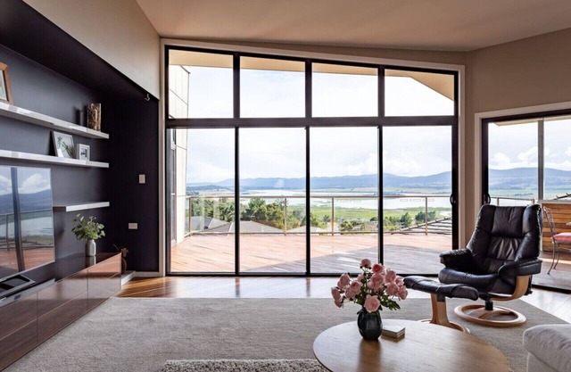River Haven - serene, spacious with river views