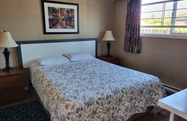 River Heights Motel