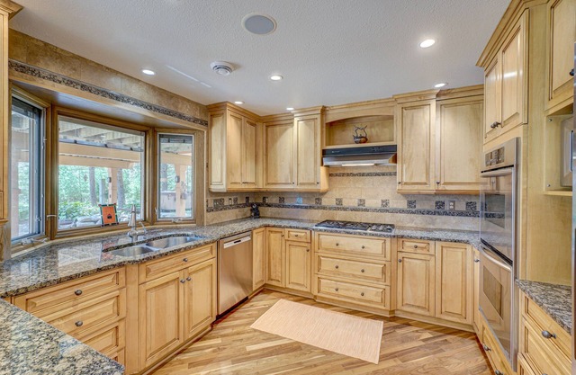 River hideaway located by historic Stillwater MN,