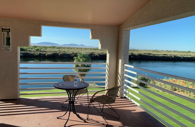River House en el agua! - Traiga sus juguetes de agua! Casa Grande, orientado a la familia