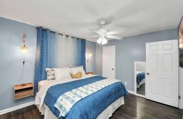 River Oaks Central w/ High-Speed WiFi & Walkable
