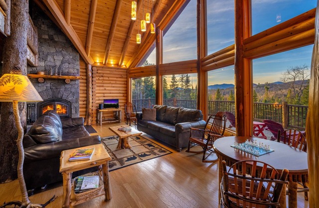 Adirondack Lake Placid Hilltop Log Lodge con vistas a Whiteface Mt