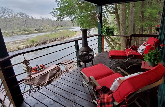 River Rustic Landing