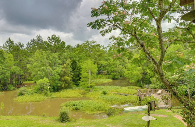 'River's Edge' Alabama Gulf Coast Getaway w/ Deck!
