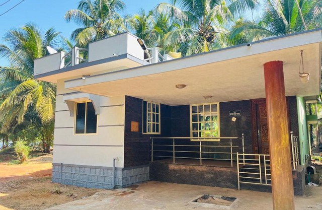 River side “low tide homestay “