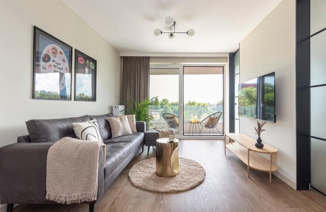 River Side Residence 3/18