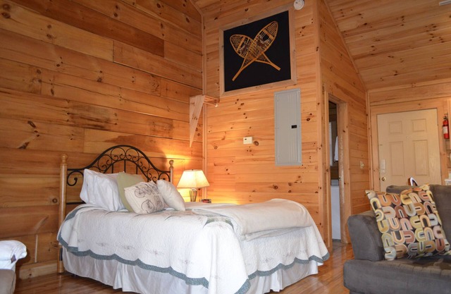 River Trail Cabin # 3 Cabaña en Creeper Trail y Laurel Creek