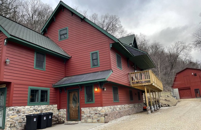 River Valley Cabin