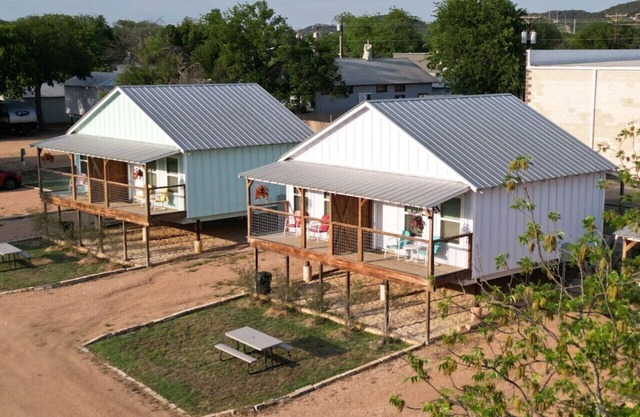River View Double Queen Beds Cabin w/ Porch #20