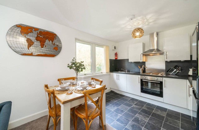 Taypark Riverview Apartment - Dundee West End