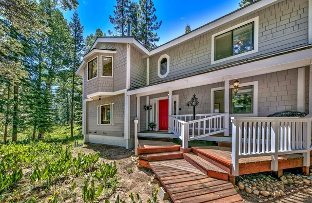River View Retreat Escape the heat this weekend--come play in the mountains