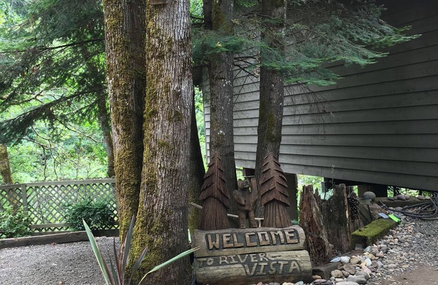 River Vista Vacation Homes