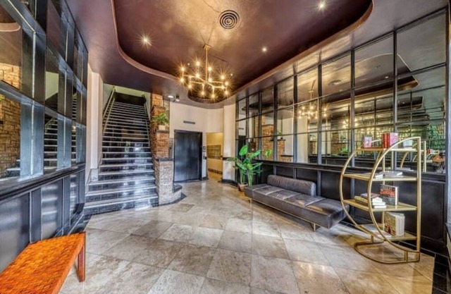 River Walk Downtown Apartment