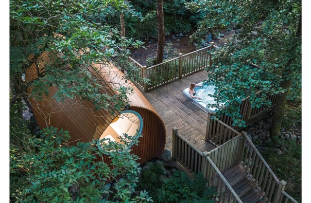 RiverBeds Lodges with Hot Tubs