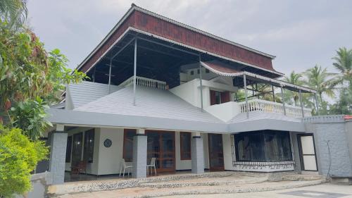 Riveredgemanor