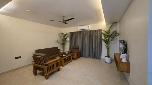 Riverfront 2BHK Apt Riverview Good Reviews