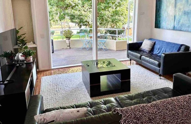 Horizon Penthouse - 2 Bed 2 Bath Massive Balcony With Stunning City/River Views!