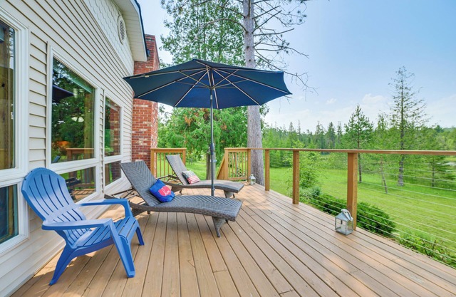 Riverfront Cheboygan Cabin w/ Kayaks & Dock!