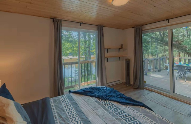 The Phoenix - riverside chalet with beach!