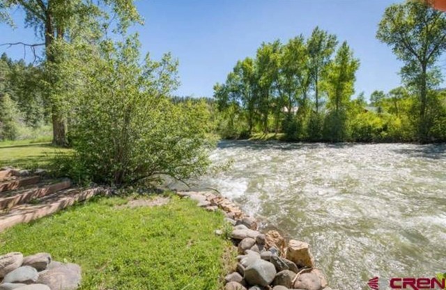 Riverfront Home minutes from Downtown & Wolf Creek Ski Area