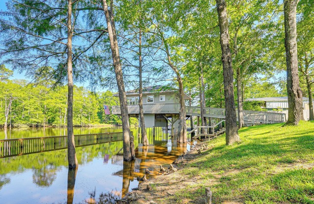 Riverfront Home w/ Boat Launch in Jefferson