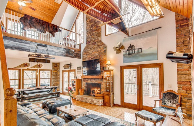 Riverfront Lake Lure Lodge w/ Deck on 13 Acres