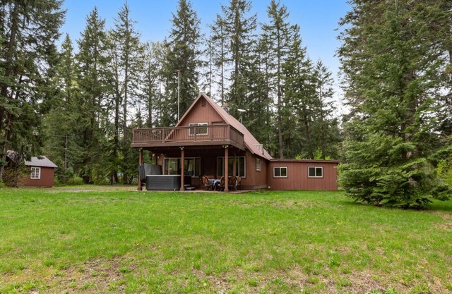 Riverfront Retreat at Lavender Lake
