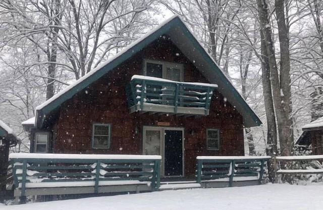 Rivers Edge- Affordable Mountain House, Watauga River Front, Gas Fireplace, Gas Grill, Outdoor Sp...