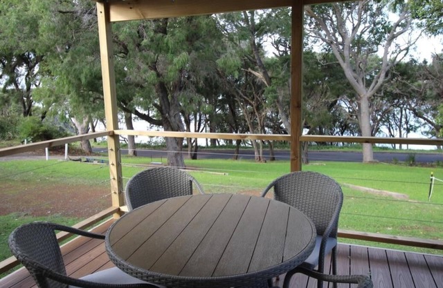 Riverscape Cottage No.8 - Riverscape - unit 8 with views over the Blackwood River