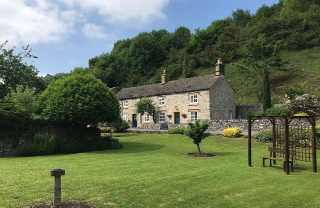 Riversdale Farm Cottage, Upperdale | Peak District