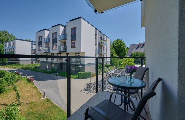 Riverside Apartment & Parking by Renters