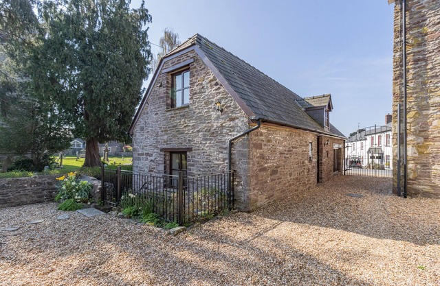 Riverside Barn - LLangorse