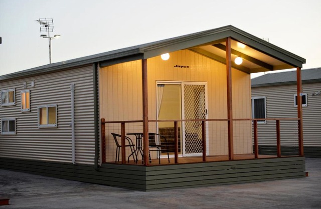 Riverside Cabin Park