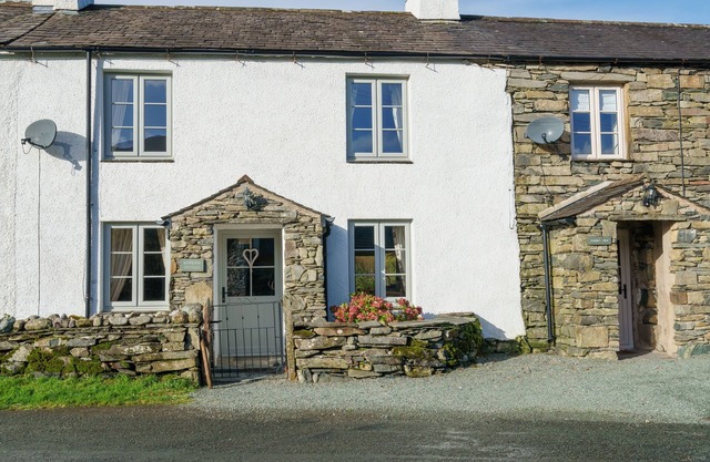 Riverside Cottage - Duddon Valley (Dog-friendly)