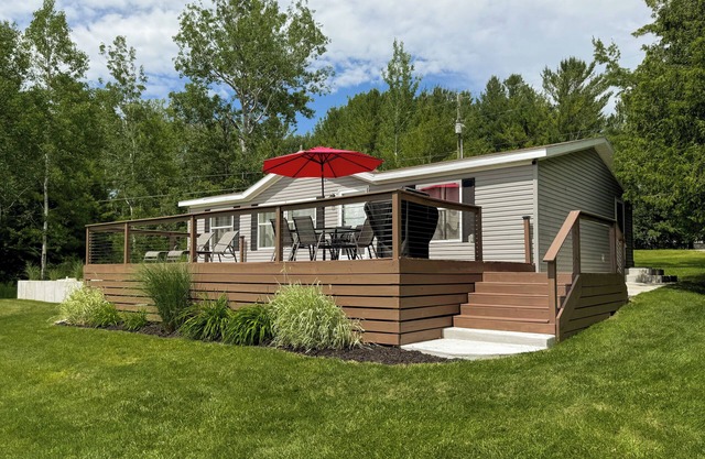 Riverside Cottage w/ 70' Private Dock - 5 Minutes From Town!