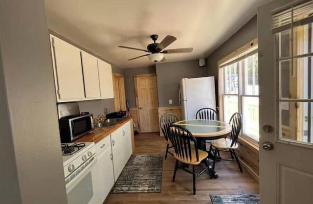 Riverside Escape Perfect for Families & Friends