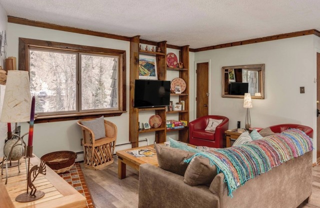 Riverside Retreat 12 at Taos East - 2 Bedroom Updated Condo on the Hondo River
