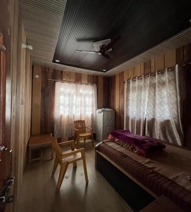 Riverstone homestay & Resort