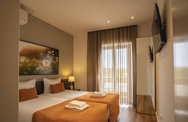 Riversuites
