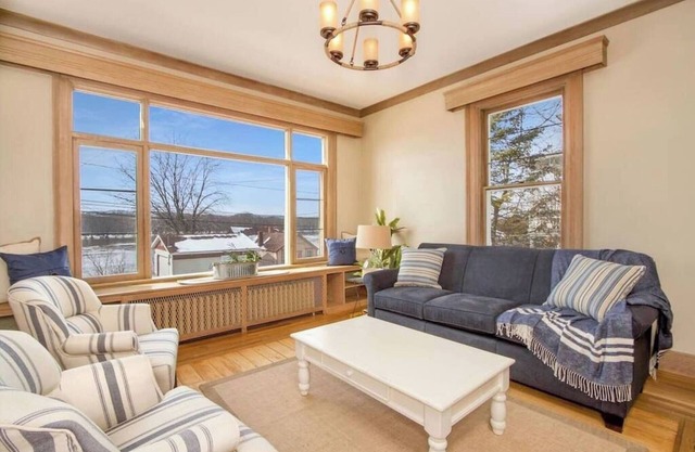 Riverview Apartment - River Road Historic Home
