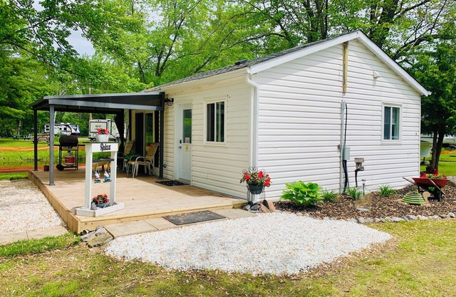 Riverview Cabin Cottage B