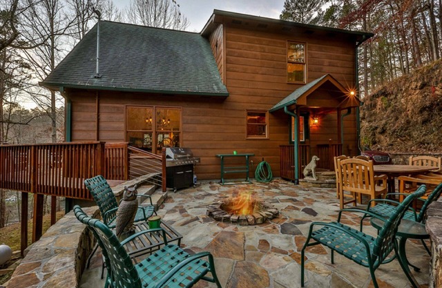 Riverview Hideaway - Riverviews, Hot Tub