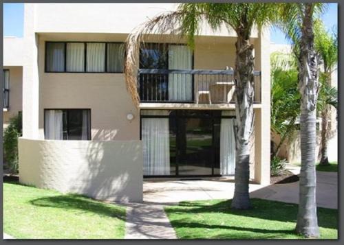 Riverview Kalbarri 71 | Poolside | Pool | Sleeps 7