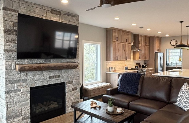 RiverWest at Spirit Mountain Oasis-Base Spirit Mtn-Brand New- Sauna-20% off Bike Rentals