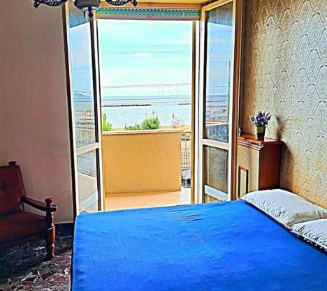 Riviera del Conero Fronte Mare, 3 camere, 10 letti