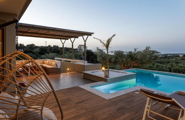 Rizes Villa, Jacuzzi & Pool amid Olive Trees