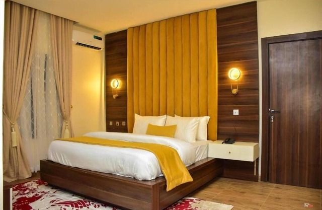 RKD SUITES Asaba