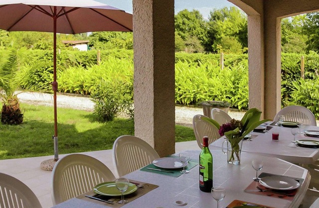 Acogedora villa en Port-Sainte-Foy-et-Ponchapt con piscina