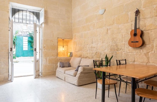 Roam Gozo - Studio 47 - 300yr Old Farm Converted Into Welcoming Tiny Home
